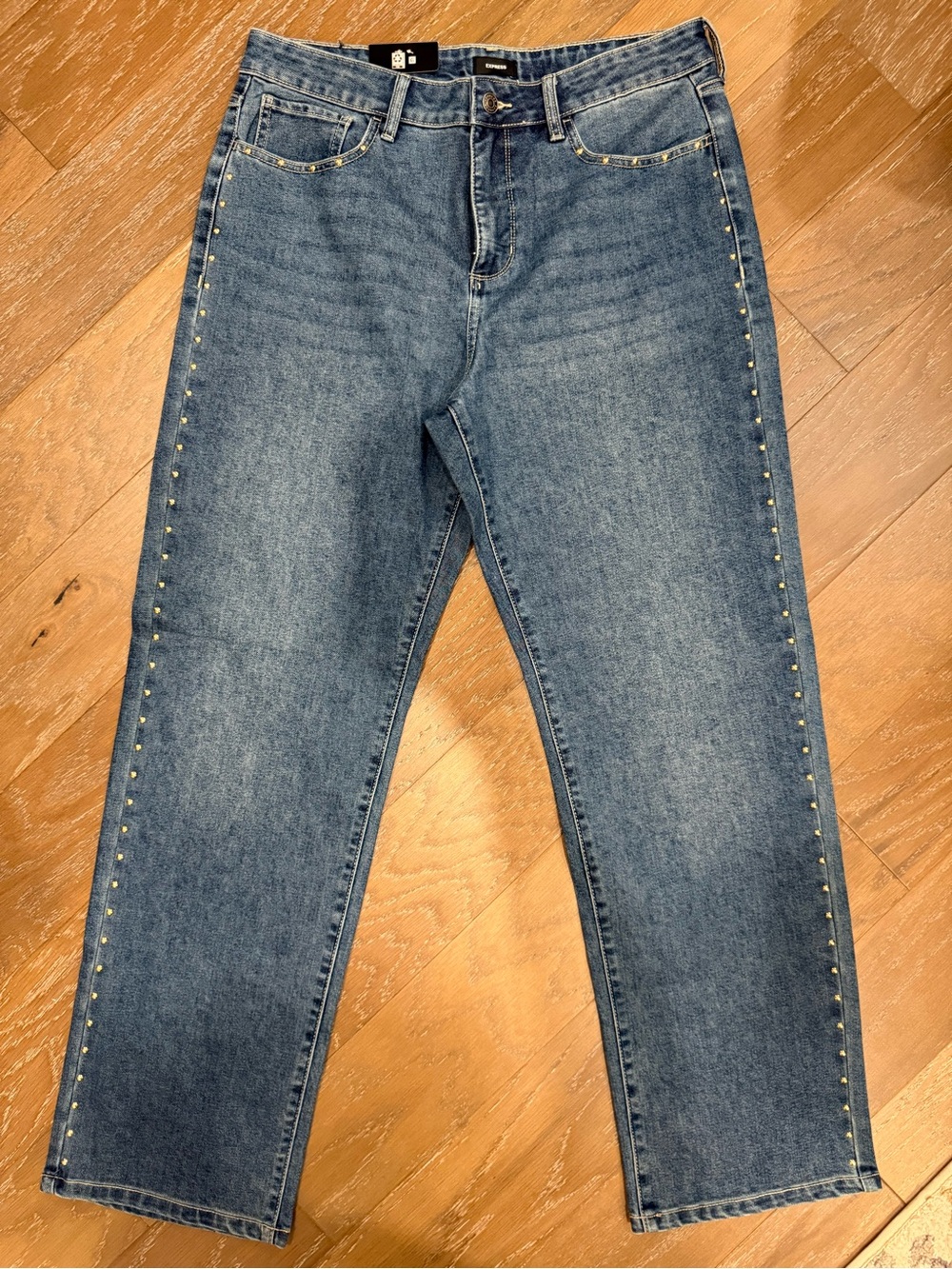 Express Women Embellished Medium Blue Straight Jeans with Stud Accents